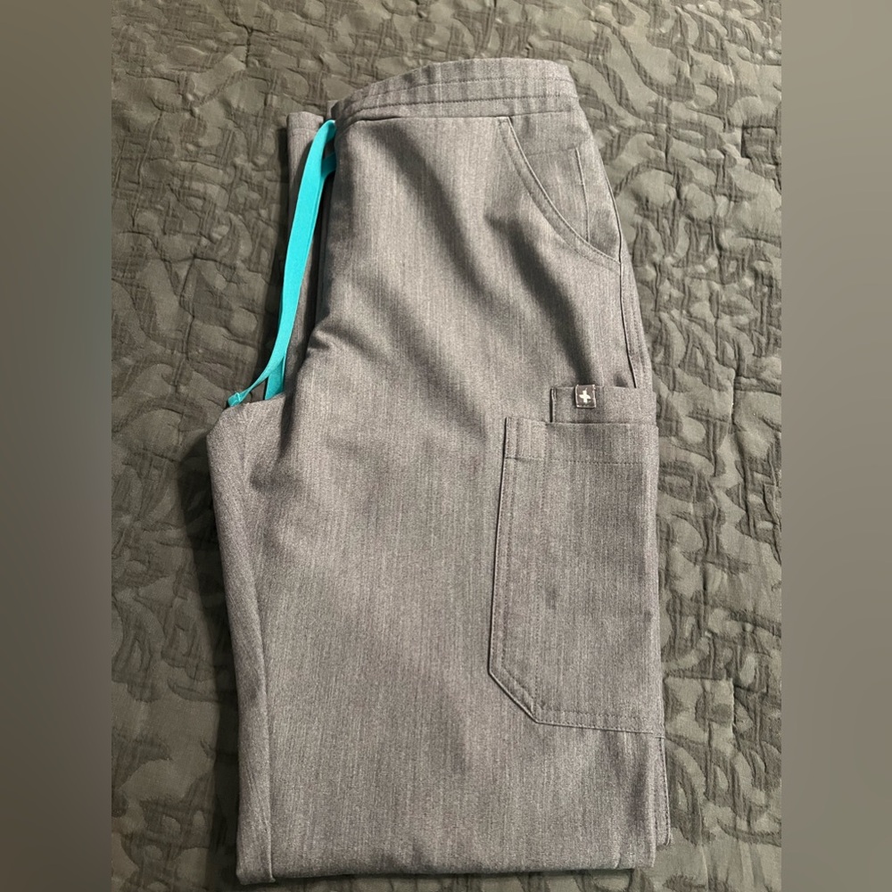 Figs Yola size Small Tall